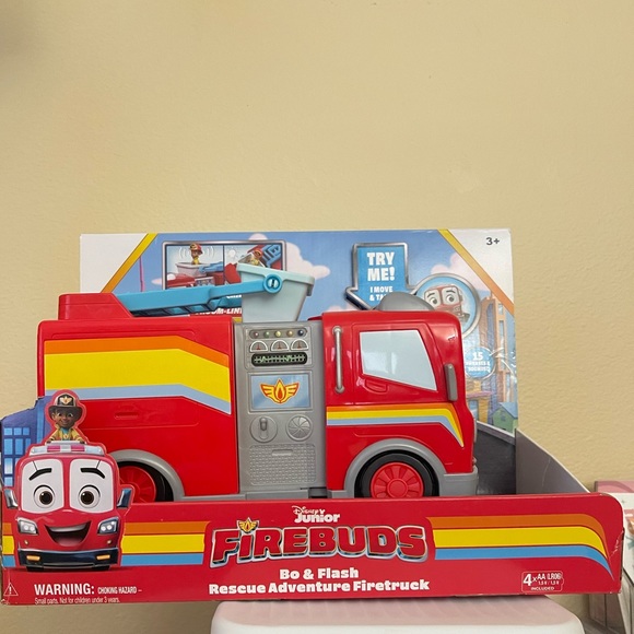 Disney Junior Firebuds - Picture 1 of 6